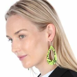 Neon Oorbellen Print Geel 6 Neon Oorbellen Print Geel -FiestaMágica Ventas oorbel neon kroko geel 3 gr